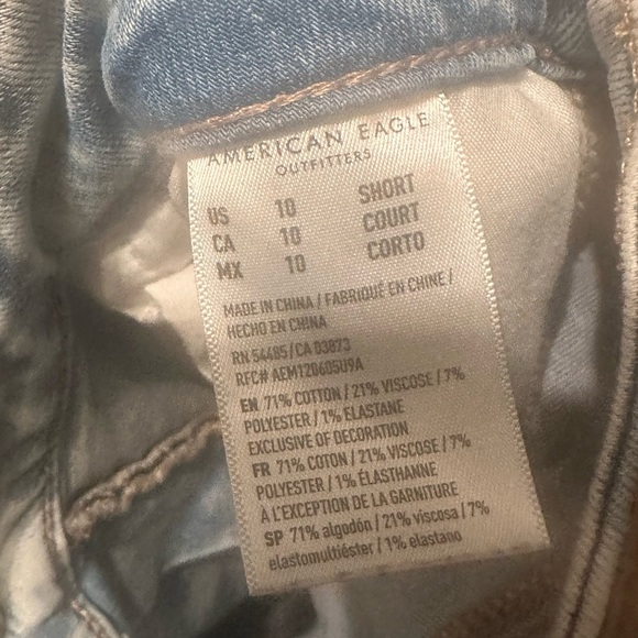 American Eagle Distressed Light Blue Jeans - Picture 4 of 4